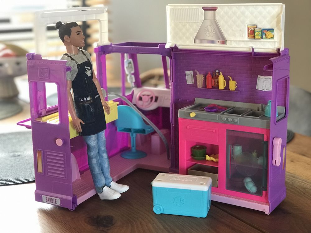 Barbie food truck + akcesoria