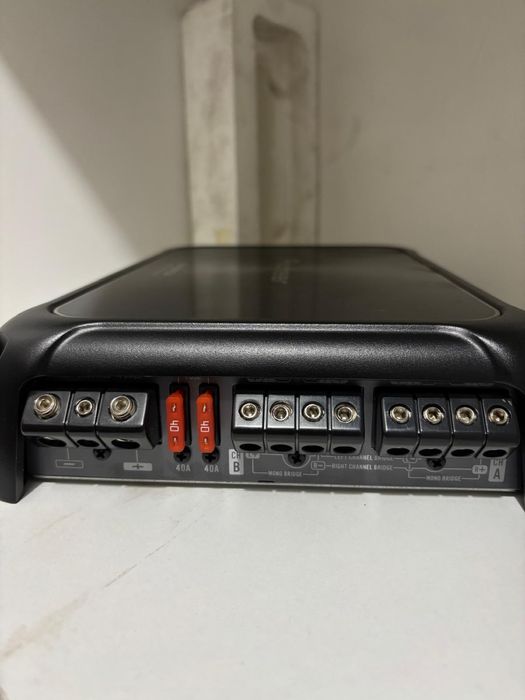 Amplificador como novo