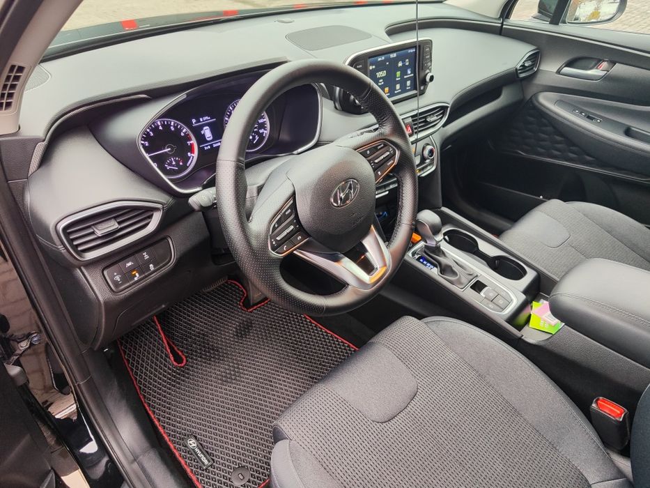 Продам хюндай сантафе 2019 года