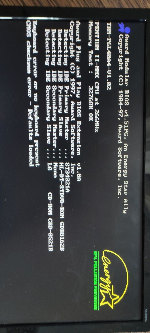 Pentium II 266  MMX  + Tekram P6L40-A4