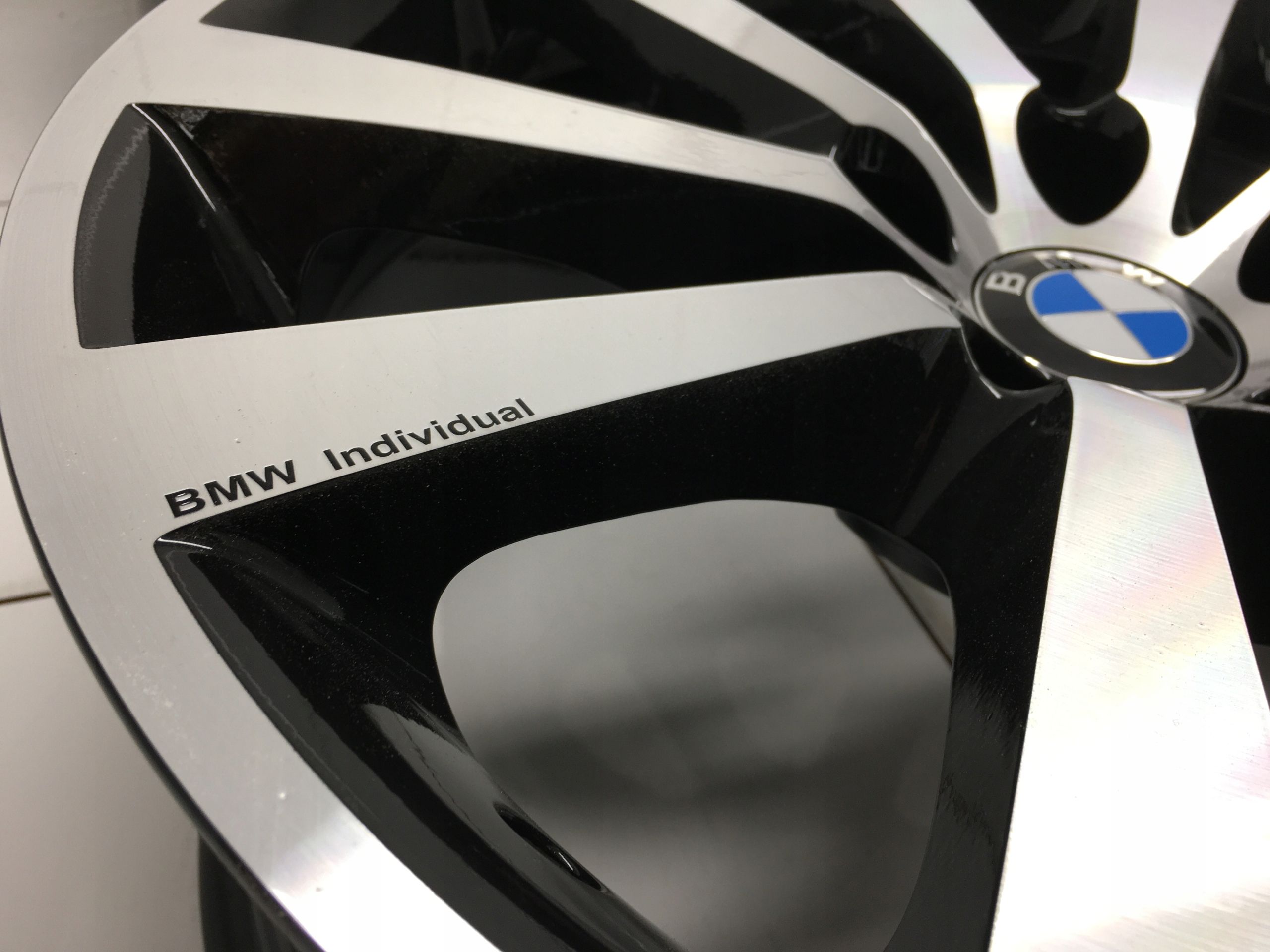Felgi 18 BMW VW T5 T6 8J ET30 Super Ideal