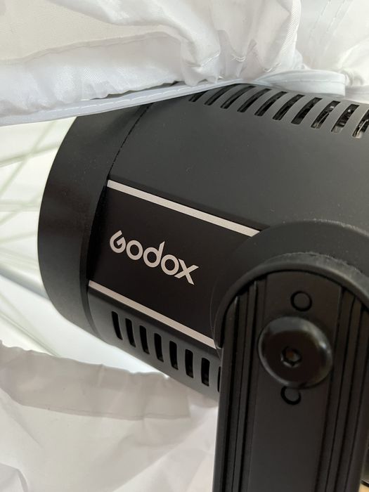 Постійне світло Godox SL150II