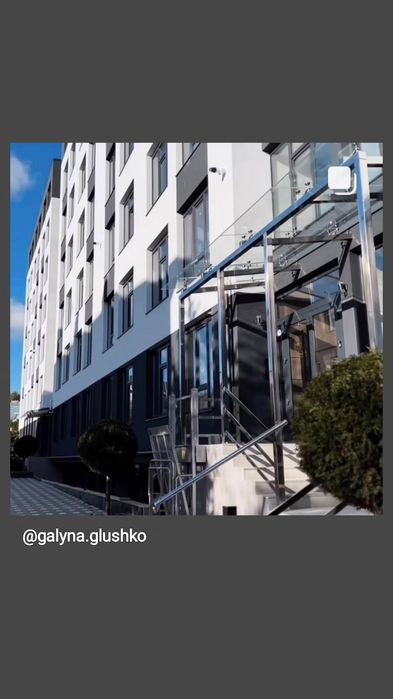 продам 2 кімнатну квартиру в центрі