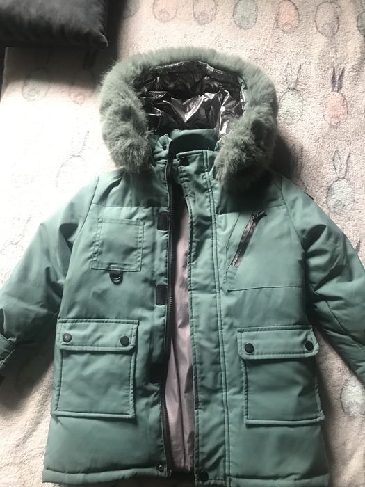 Зимовий пуховик