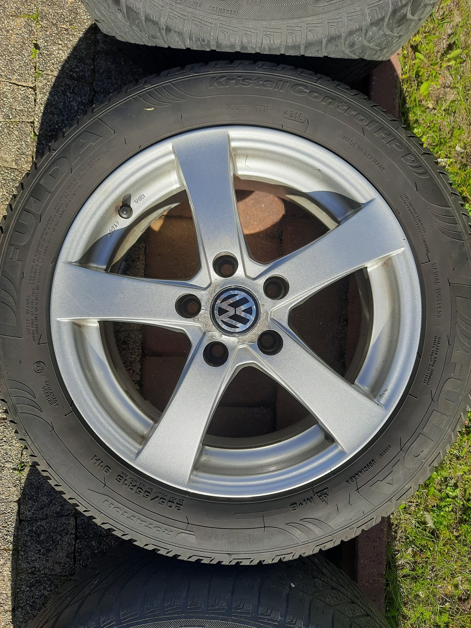 Koła 205/55 R16 Dezent 7jx16H2