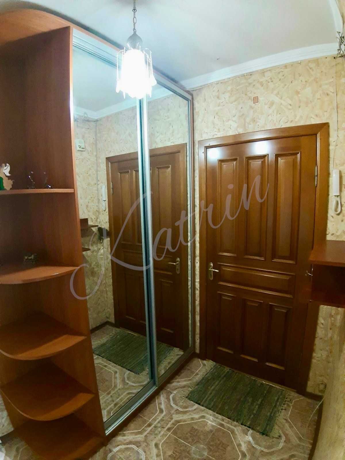 Продам 3 к. квартиру на Калнишевського (Косіора)