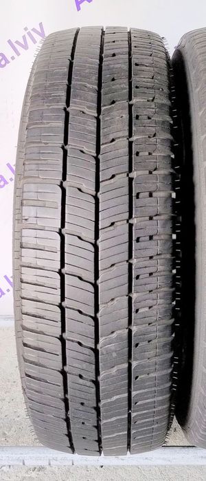 Шини всесезонні R15C 215/70 Kleber Transpro 4S