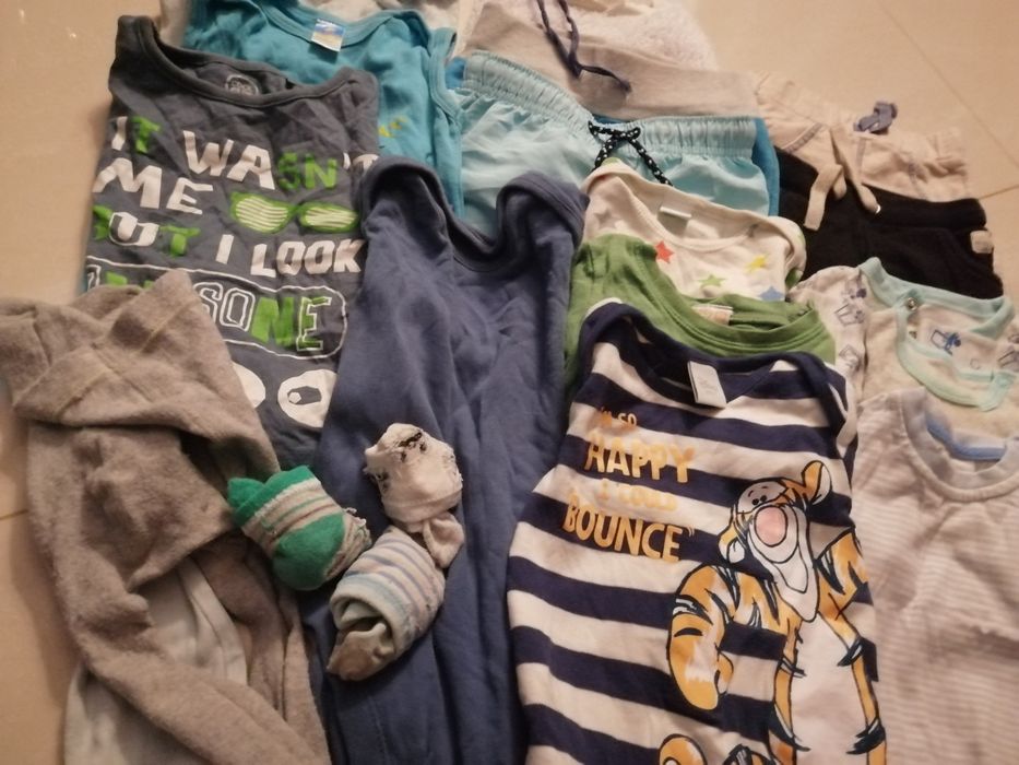 Cena za całość Rzeczy dla chłopca spodenki, body z krótkim rekawem