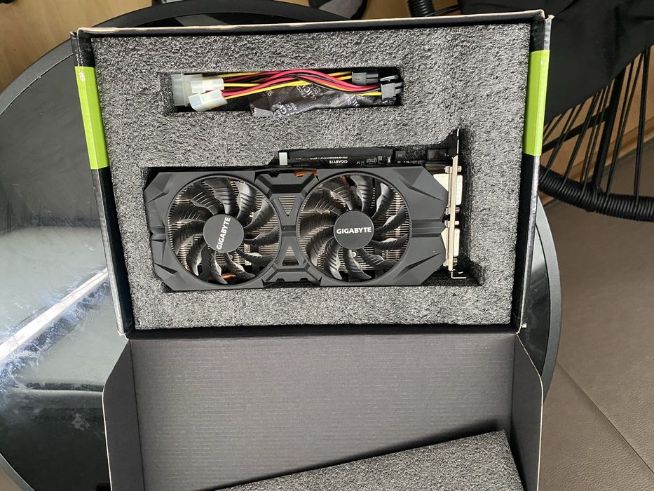 Відеокарта Gigabyte GeForce GTX 960 с 4 ГБ памяти.