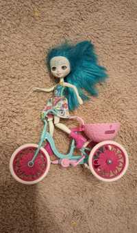 Lalka Monster High na rowerze