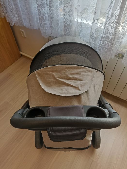 Wózek Joie Litetrax 4

+ Pokrowiec + śpiworek zimowy