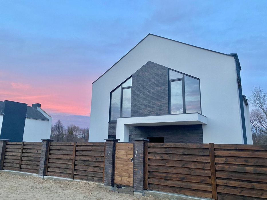 Стильний котедж на березі озера, 5 хв. від Бучанського парку