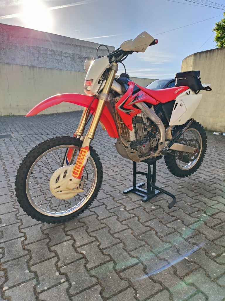 Honda CRF 450 matrículada