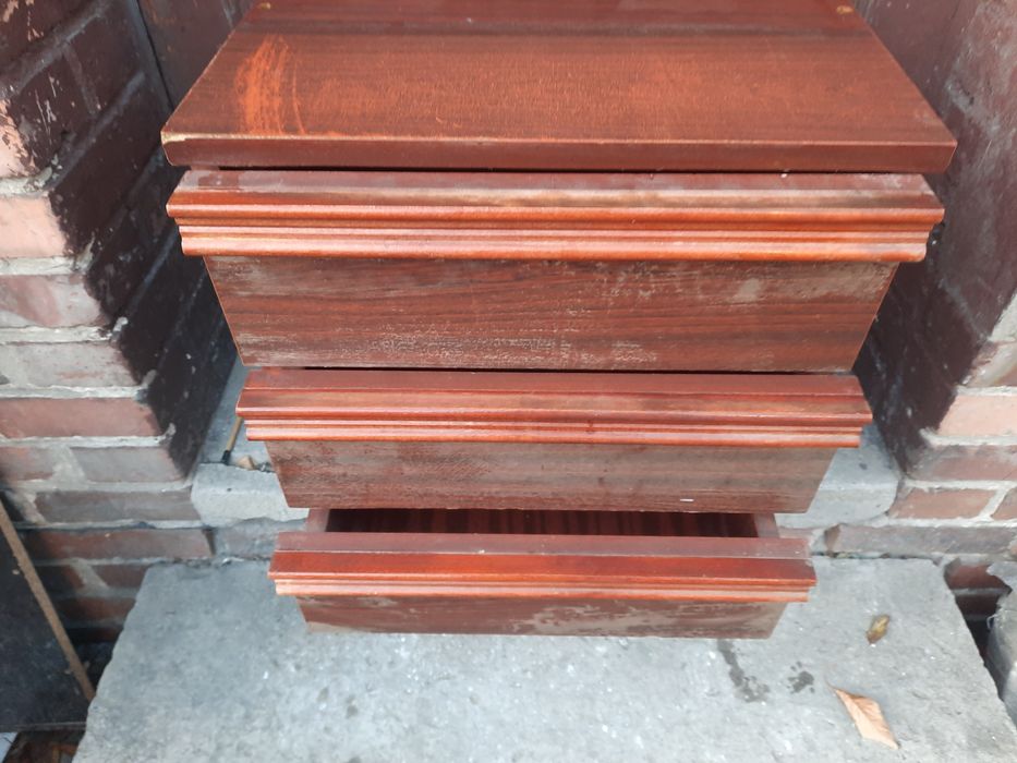 Szafka półka słupek nocna komoda stojąca niska 3x szuflada solidna PRL