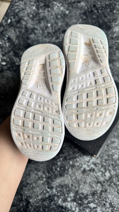 Дитячі кросівки adidas 21 розмір (повномірні)