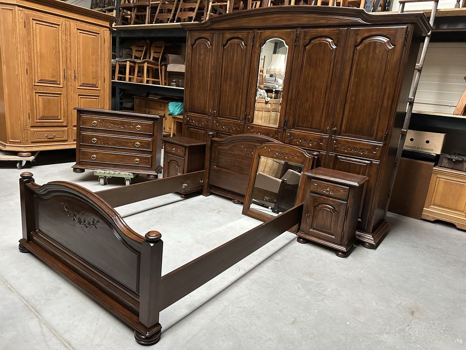 Piękna dębowa sypialnia łóżko 140cm szafki komoda szafa 275cm lustro