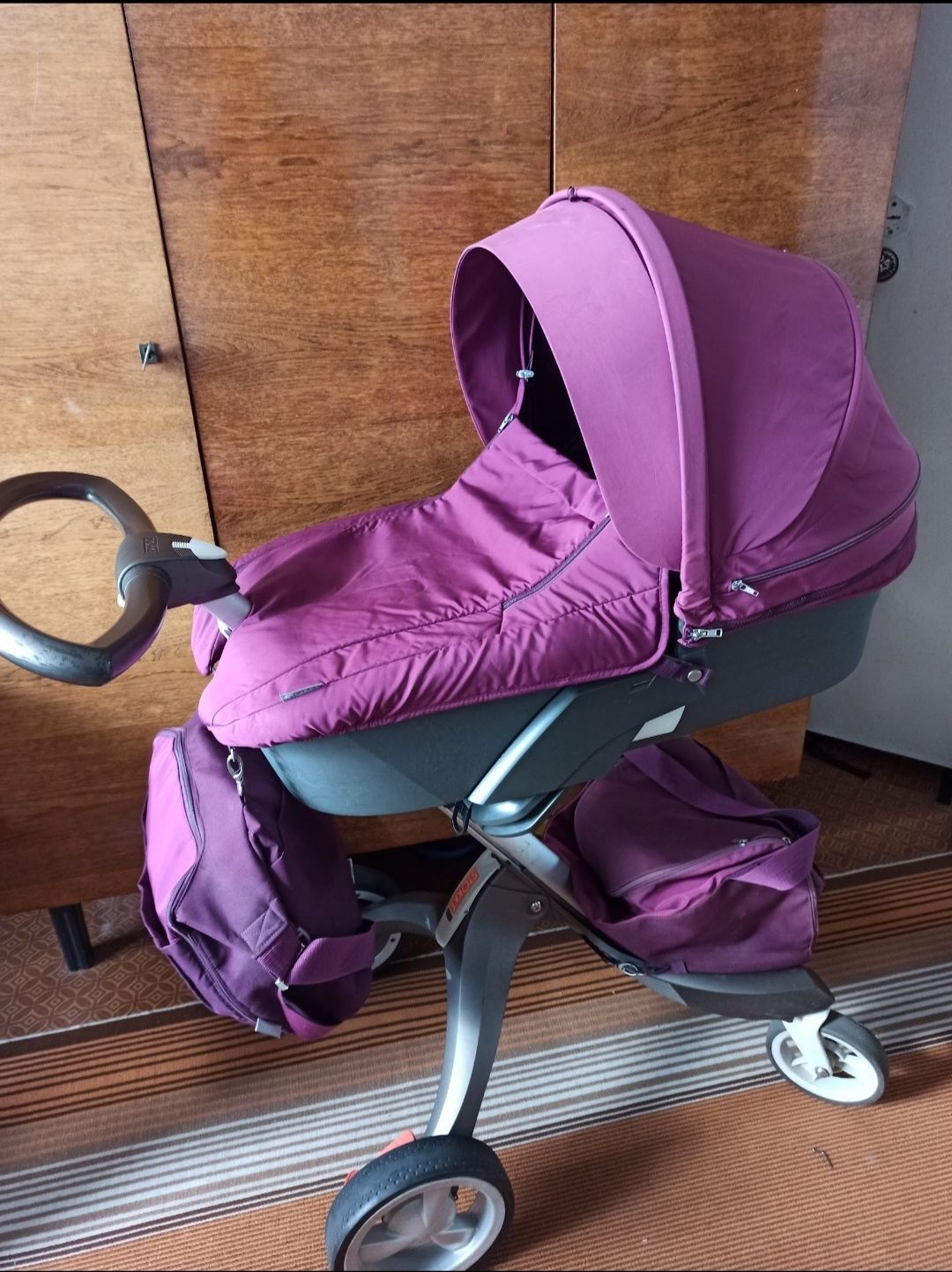 Коляска Stokke v3