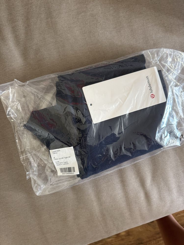 Легінси Lululemon. Нові. Розмір S