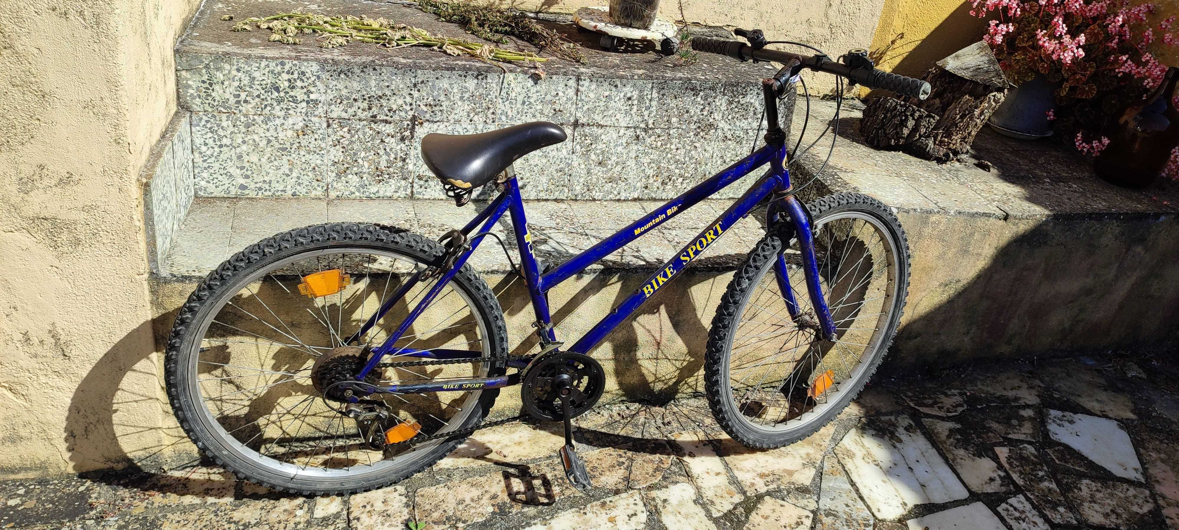 Bicicleta, rodas 26 polg., 18 mudanças