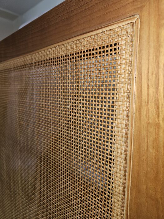 Cabeceira de palhinha nova em folha!