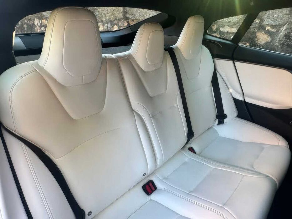 Tesla Model S Performance      2020