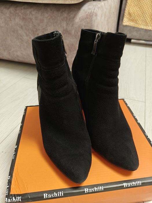 Сапожки, ботінки, чоботи жіночі 37 розміру, весна- осінь.