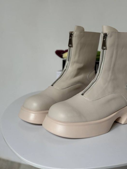 шкіряні ботінки , сапоги , чоботи the row