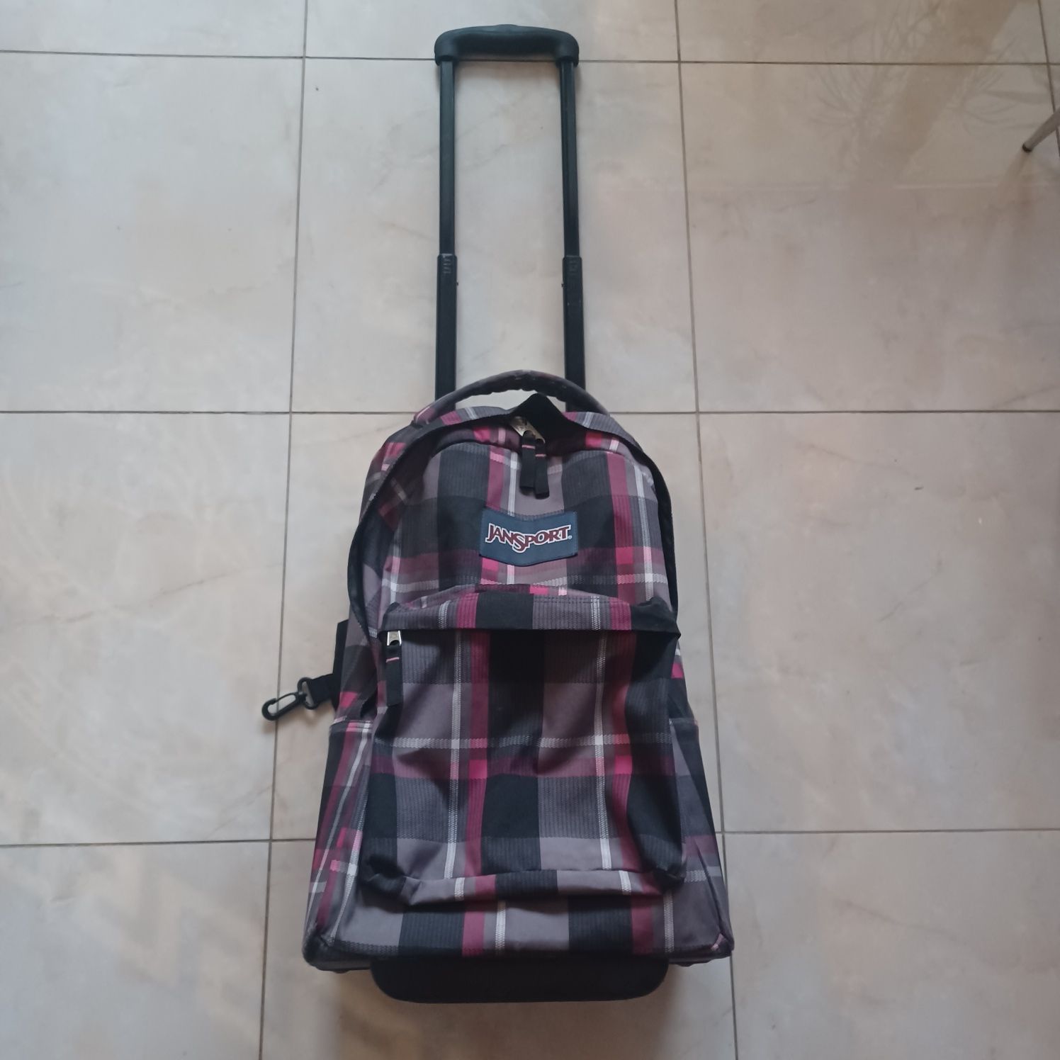 Plecak firmy JANSPORT na kółkach