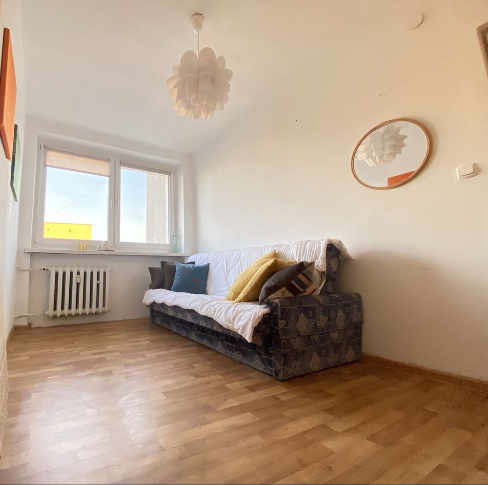 3-pokojowe mieszkanie 48 m² w centrum, po remoncie, z balkonem – Góra