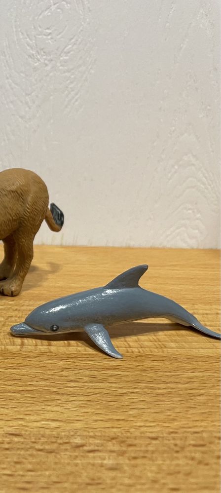 Zabawka figurka delfin