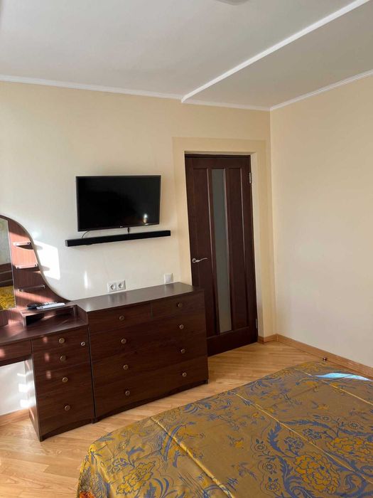 Оренда. вул. Скрипника (Гориня). Сихів. Гарний Ремонт. Паркомісце.