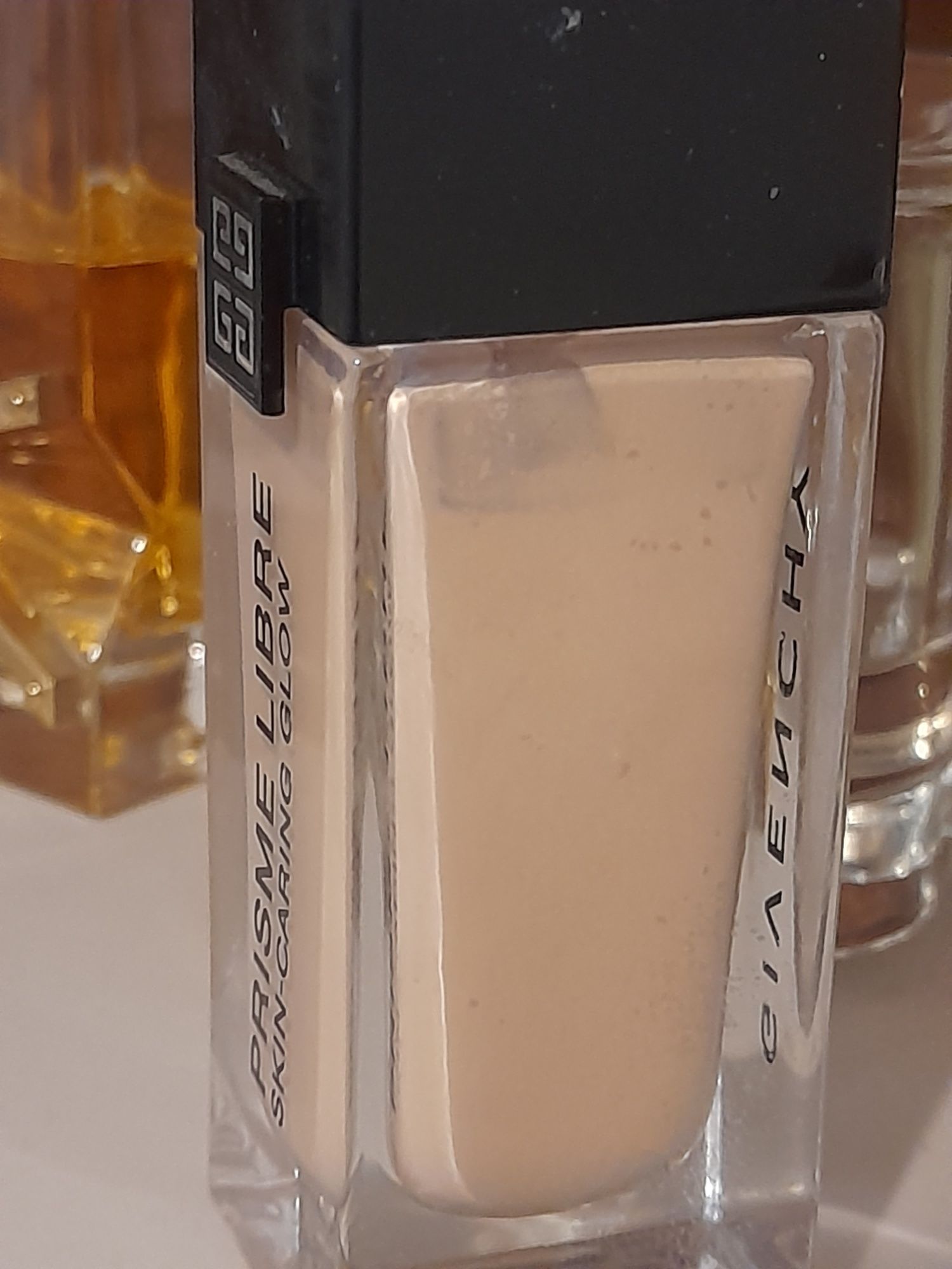 Givenchy primse libre 1- n80 glow