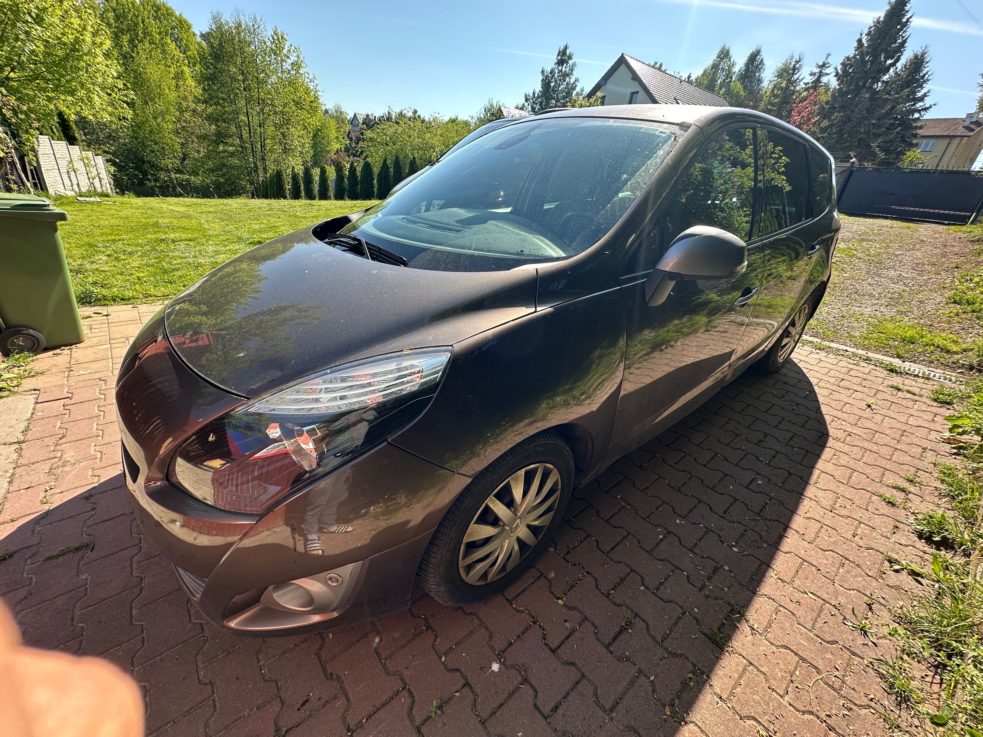 Renault grand scenic 1,5 diesel 141100km