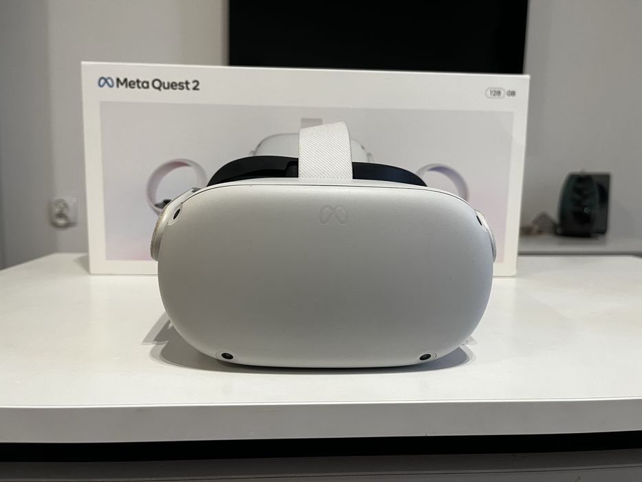 Meta Quest 2 – Gogle VR 128GB, stan bardzo dobry + pudełko