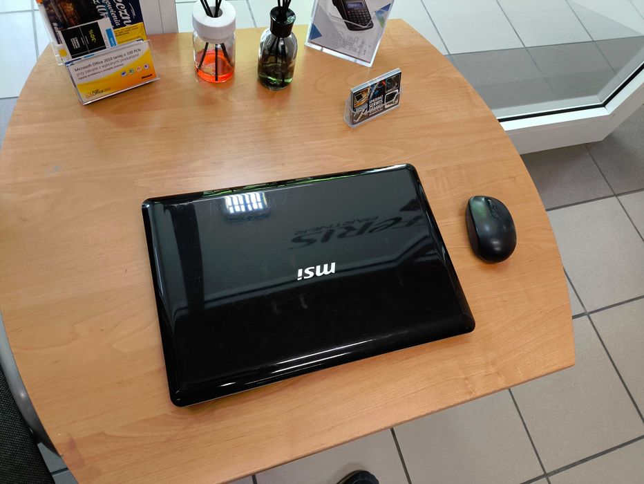 Laptop MSI X400 SSD240GB 2GB Intel Core 2 U3500 14" Windows 11