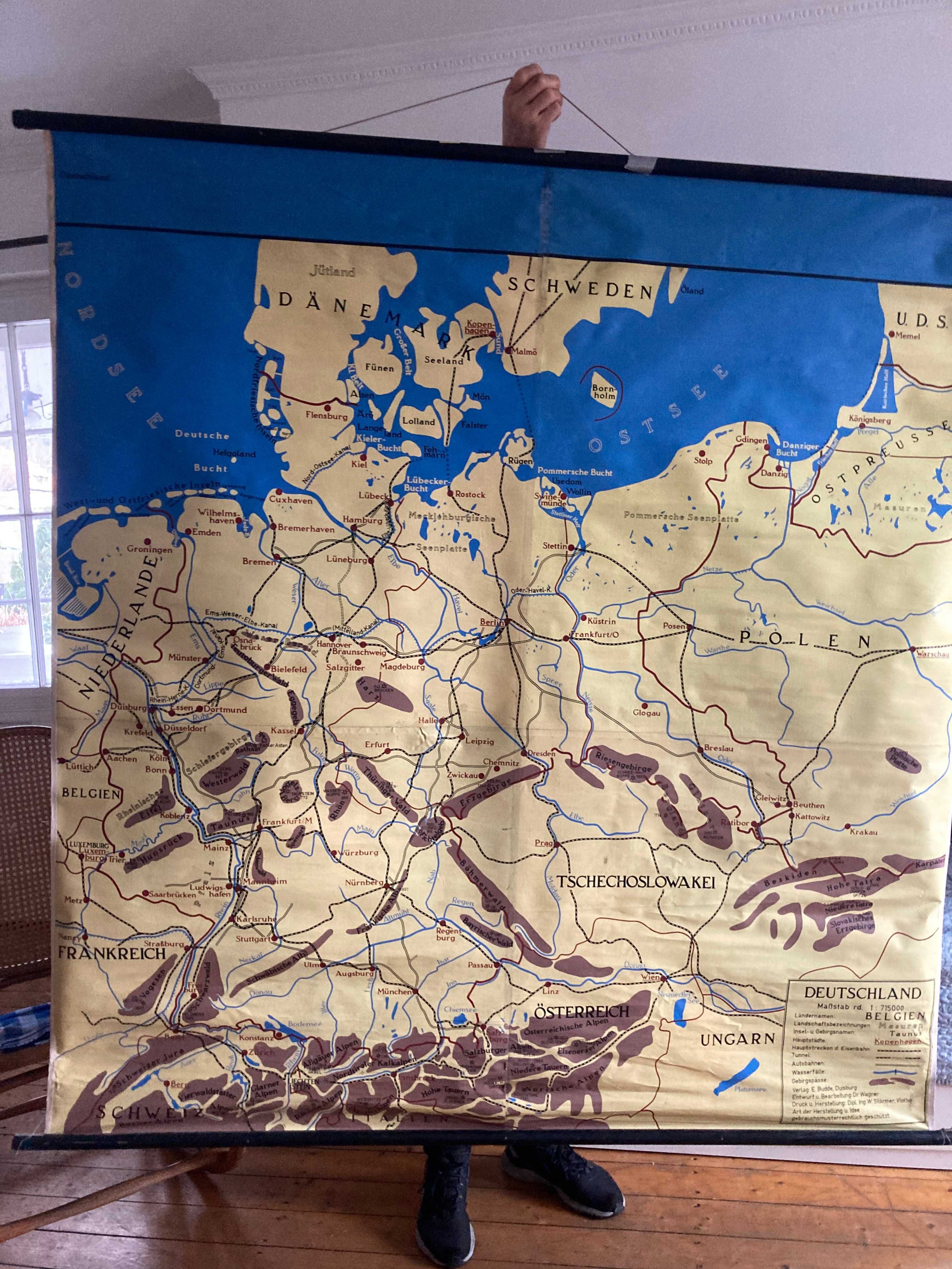 Przedwojenna lniana mapa lini kolejowych z lat 30. XX w.