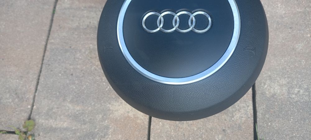 Poduszka powietrzna kierowcy audi A8 D3  4e0.880201BH