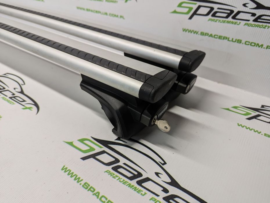 Bagażnik dachowy Thule: belki 961 + Stopy 757 Na otwarte relingi