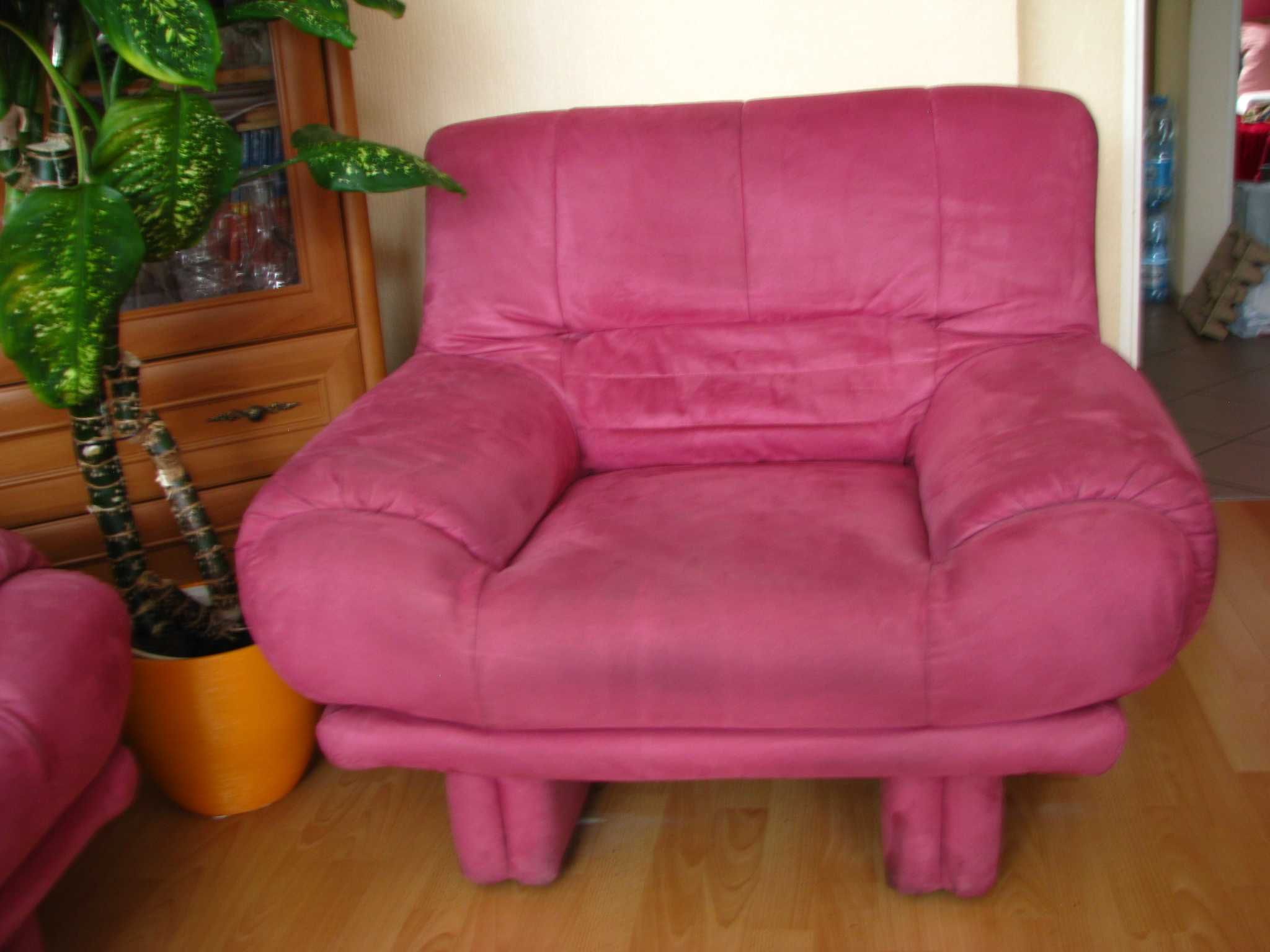 Komplet wypoczynkowy: kanapa i fotel KLER Scarlet 3 +1