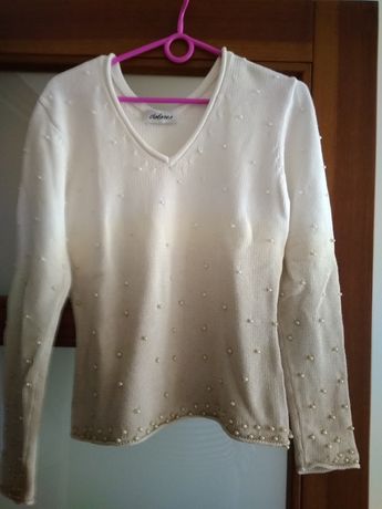 Sweterek z perełkami biało-beżowy