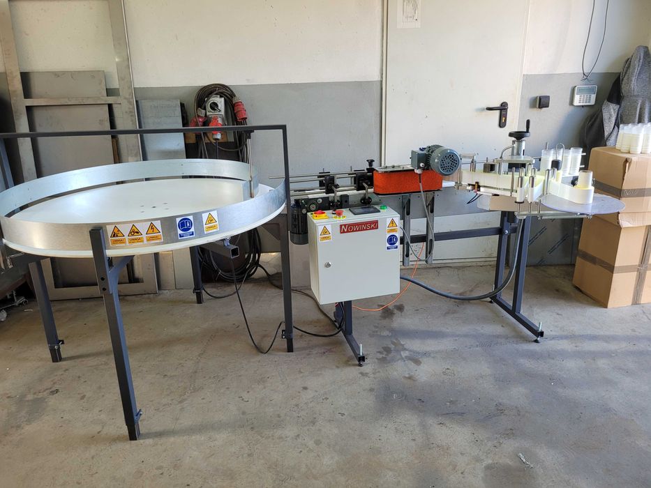 Etykieciarka etykiet samoprzylepnych