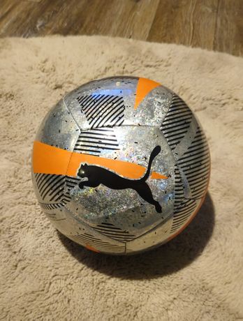 PUMA nowa pilka rozmiar 5