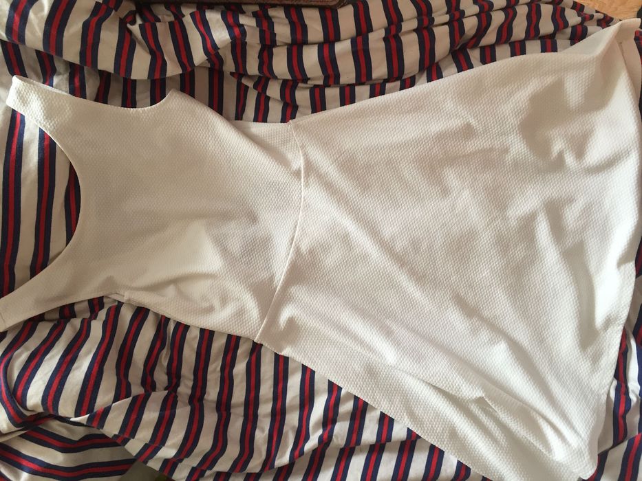 Sukienka biała rozmiar S/M