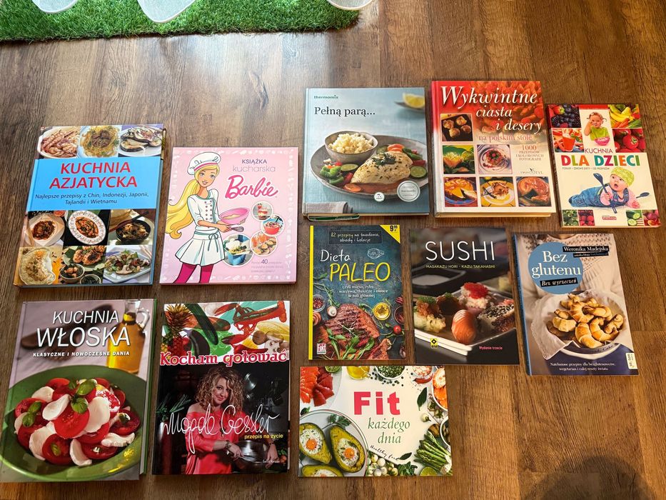 Zestaw 11 książek kucharskich, kuchnie świata, desery, fit, thermomix