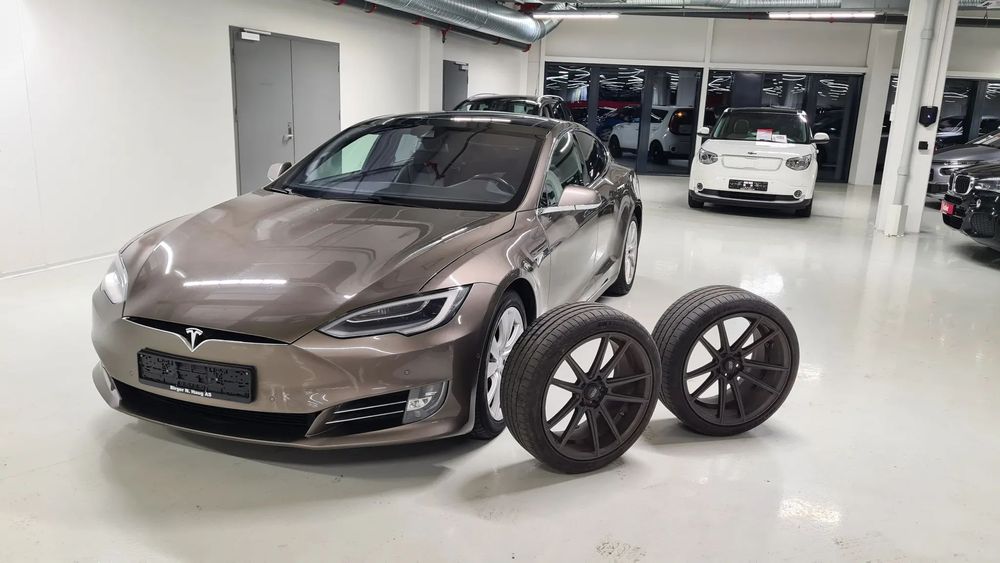 Tesla Model S 90D z Darmowym ładowaniem SC01| kola 21" | Premium Hi Fi| full opcja