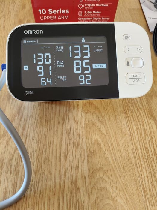 Тонометр Omron M6 Comfort