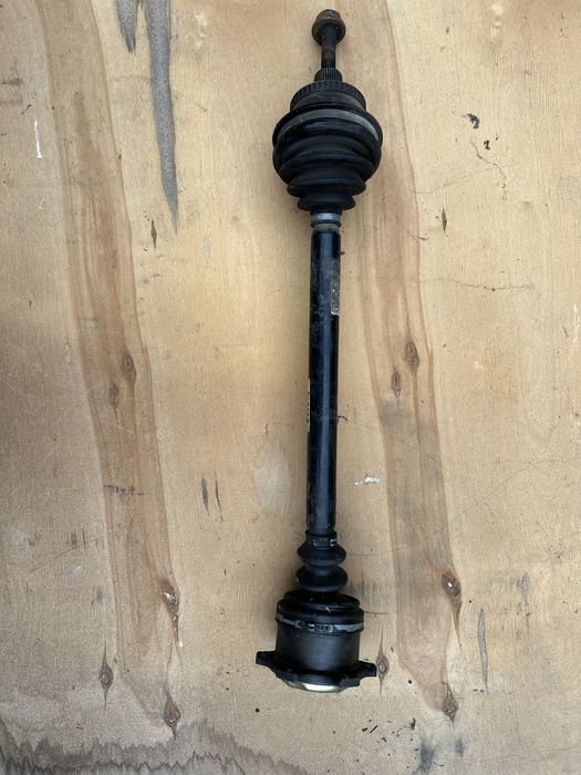 Приводний вал ШРУС Volkswagen Passat Variant B5 GP