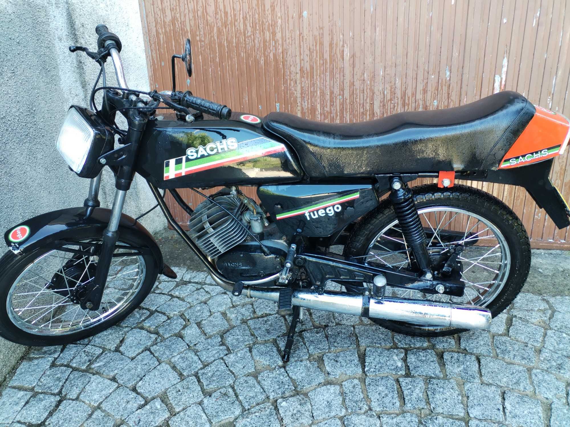 Sachs fuego preta
