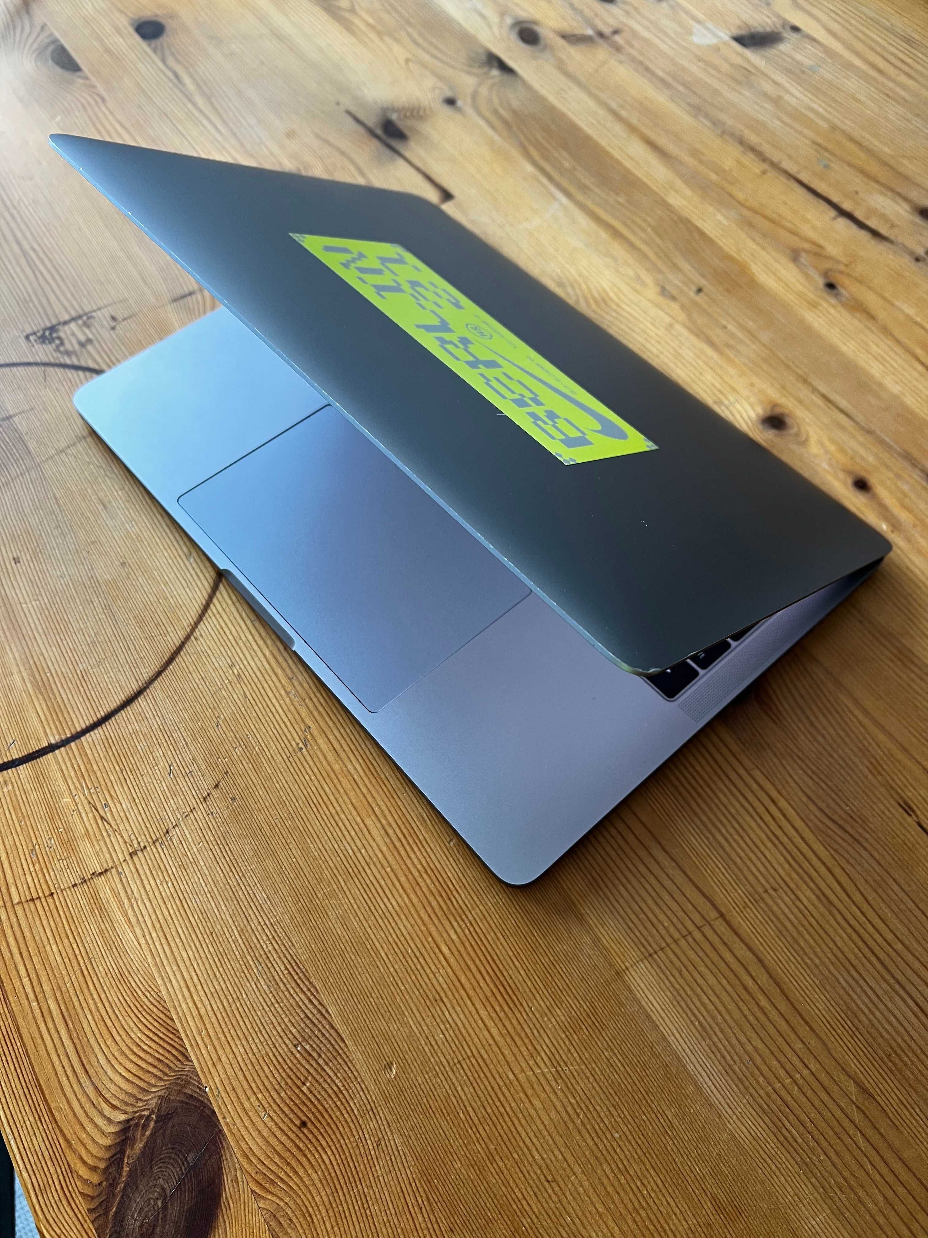 Macbook PRO 13 i5 | 8GB | 500 SSD | nowa bateria | nowa klawiatura