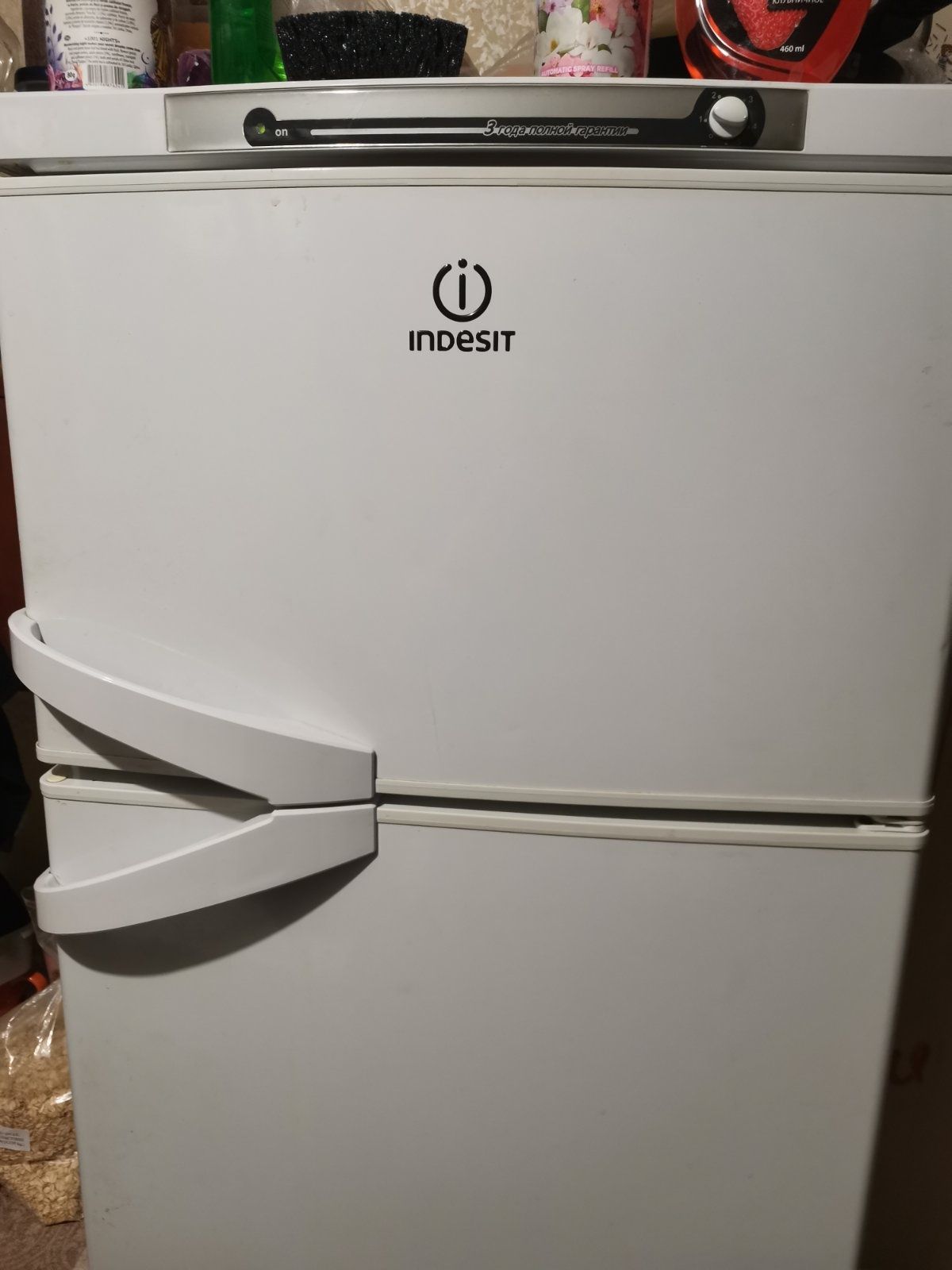 Холодильник Indesit